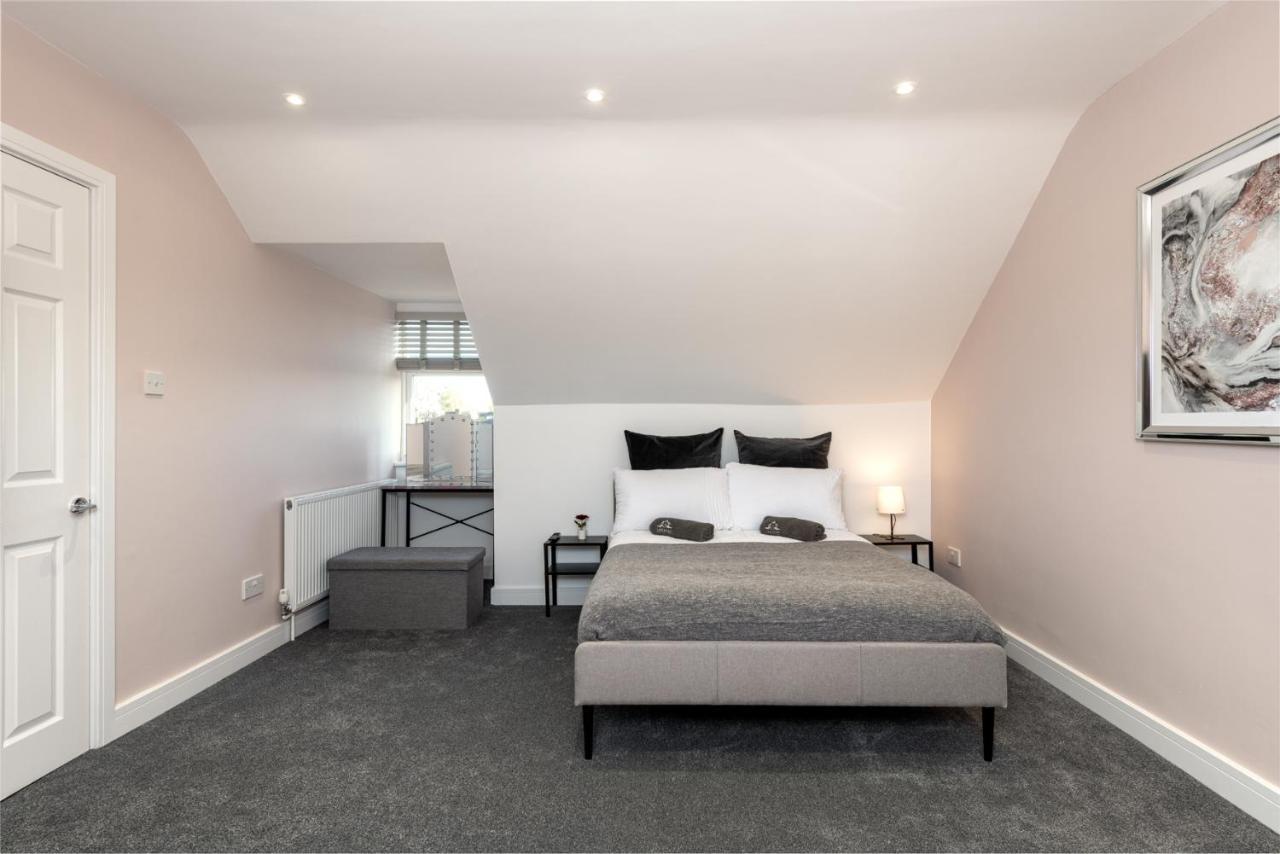 Cool, Calm & Contractor-Approved - Summer Stays Open - Apartment D Gillingham  Eksteriør billede